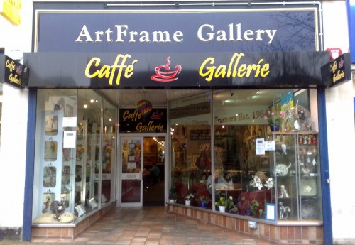 R1686 : Superior coffee shop, art gallery & picture framers