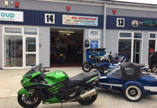 M3479 : MOTORCYCLE M.O.T., REPAIR AND SERVICE GARAGE 